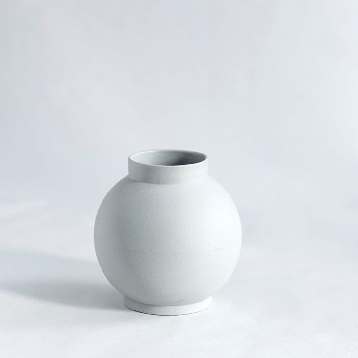 Vase i grå ler - LENA PEDERSEN